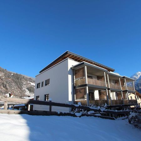 Modern Apartment In Neukirchen Am Gro Venediger Neukirchen am Großvenediger Exterior photo